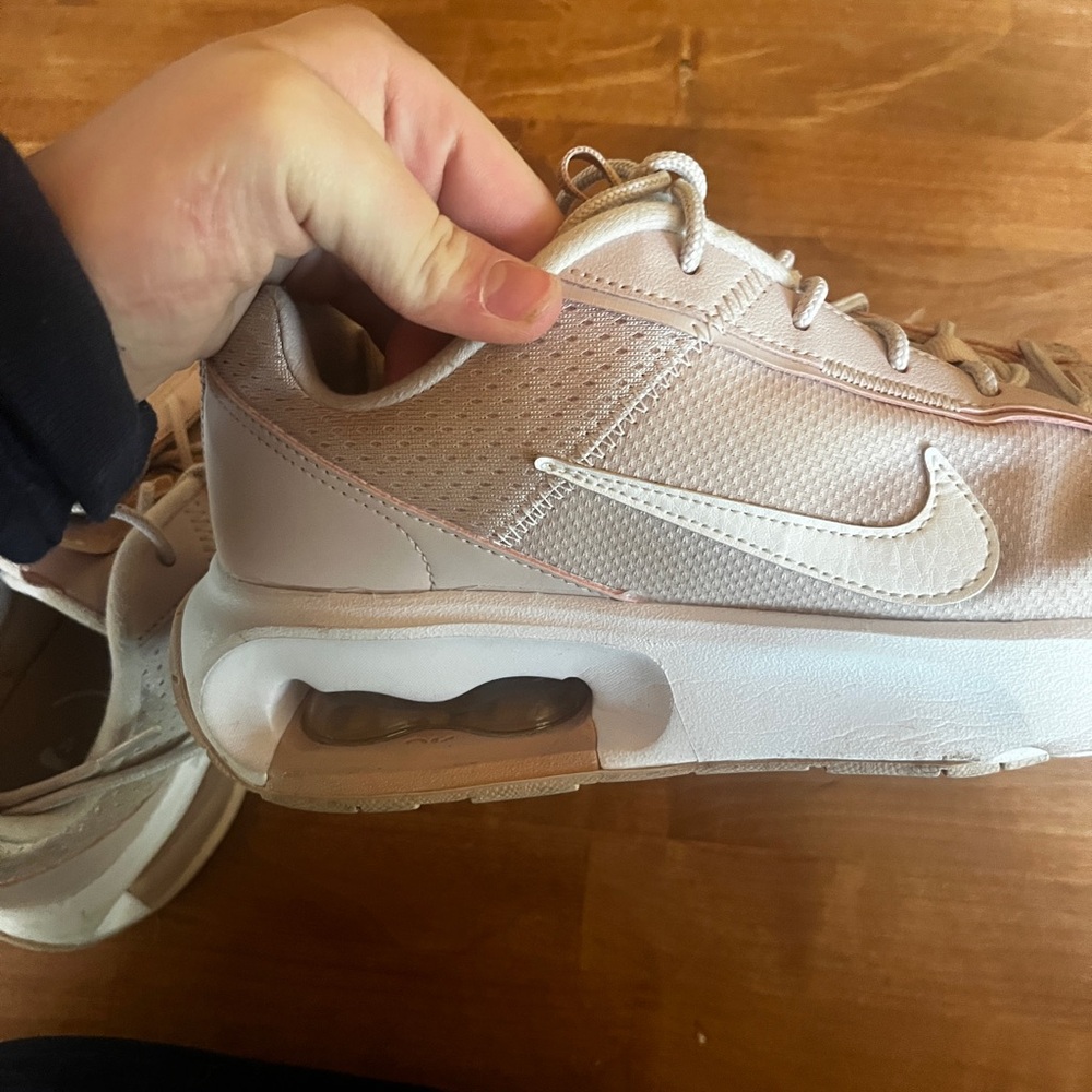 Nike Air Max Sneakers in Soft Pink
